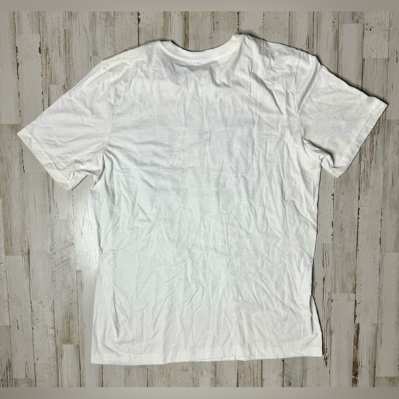 Adidas graphic T Shirt men's Large short sleeve White NWT - Picture 7 of 9